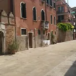 Ca' Del Brocchi 4* Venedik