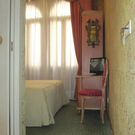 Ca' Del Brocchi 2* Venise