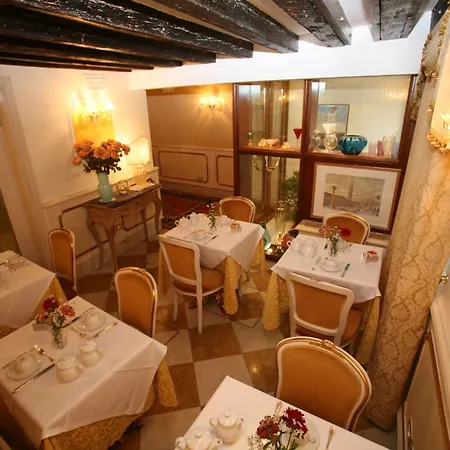 Couette-café Ca' Del Brocchi 2*