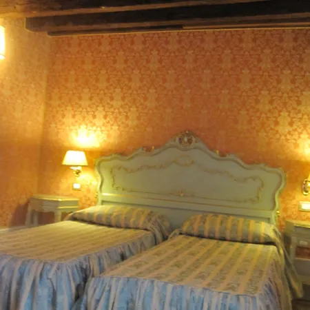 لوكاندا كا ديل بروكي فندق مبيت وإفطار البندقية