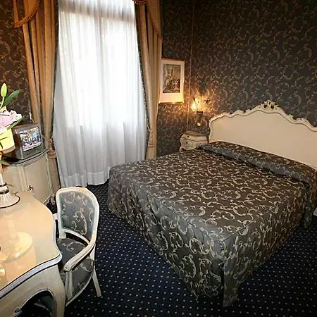 Ca' Del Brocchi Bed & Breakfast 4*