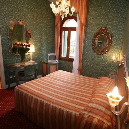 Ca' Del Brocchi 2* Venise