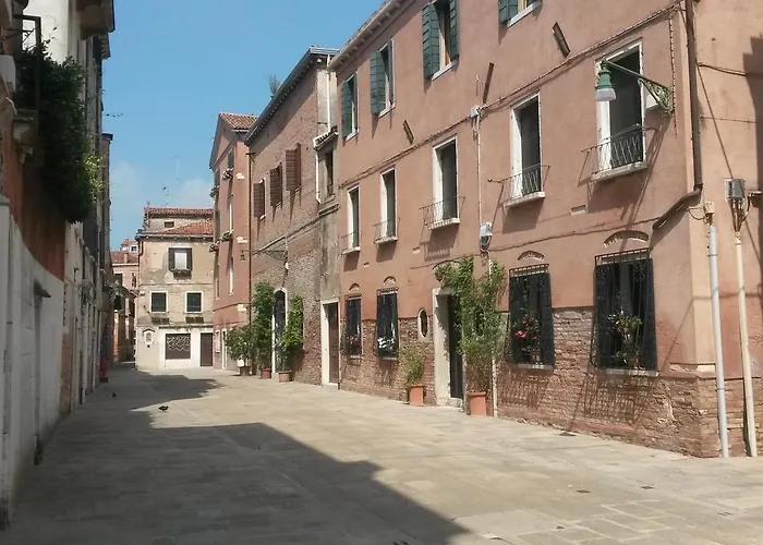 Ca' Del Brocchi Bed & Breakfast